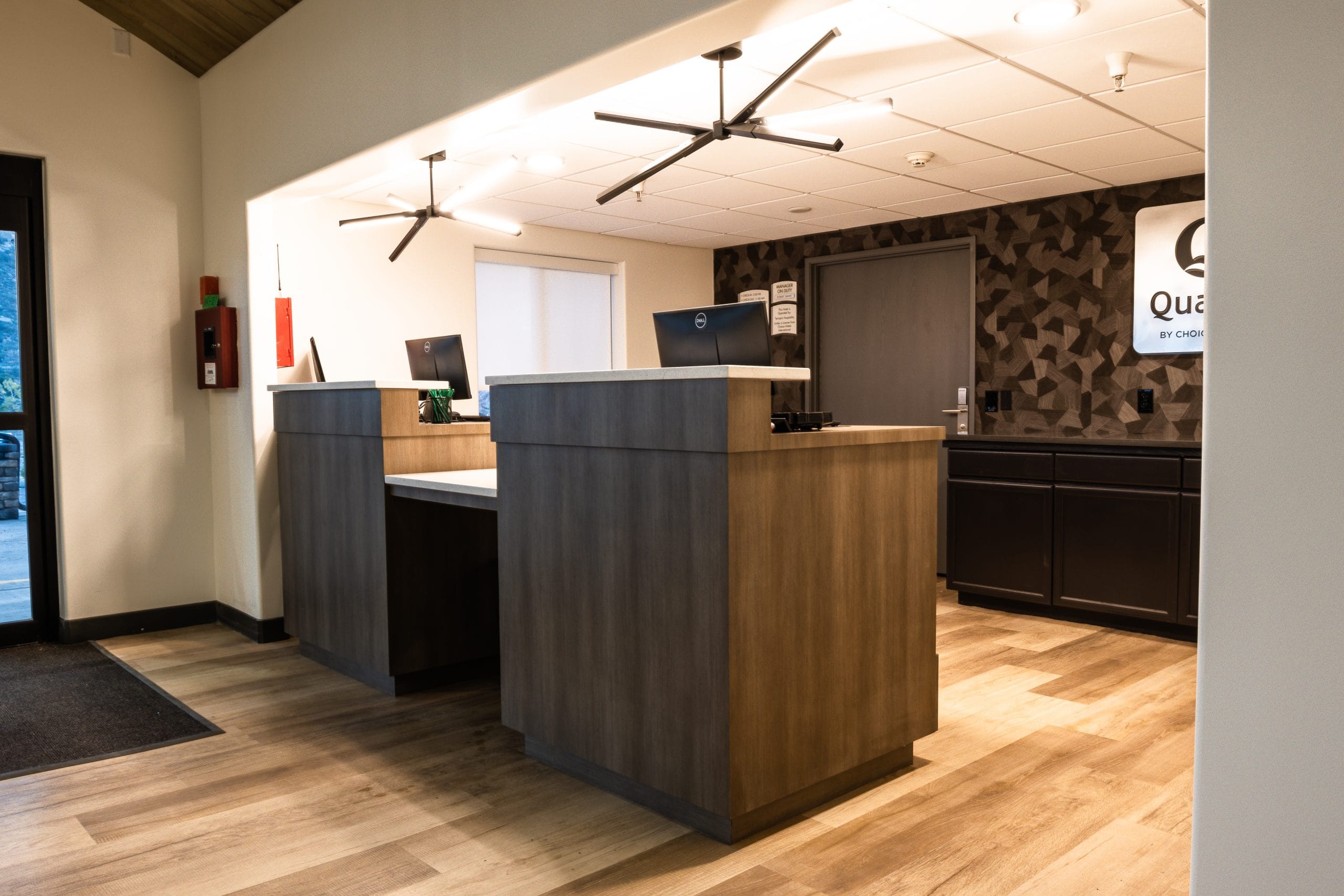 Quality Inn and Suites - W/M Interior Design